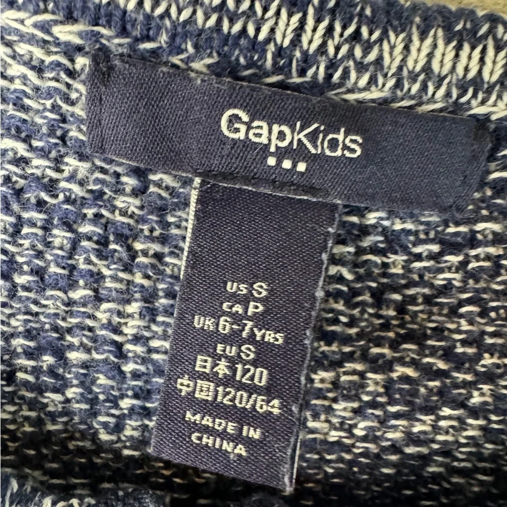 Gap Kids. Blue & White Knit Zip-Up Sweater. Size Small. Great Condition